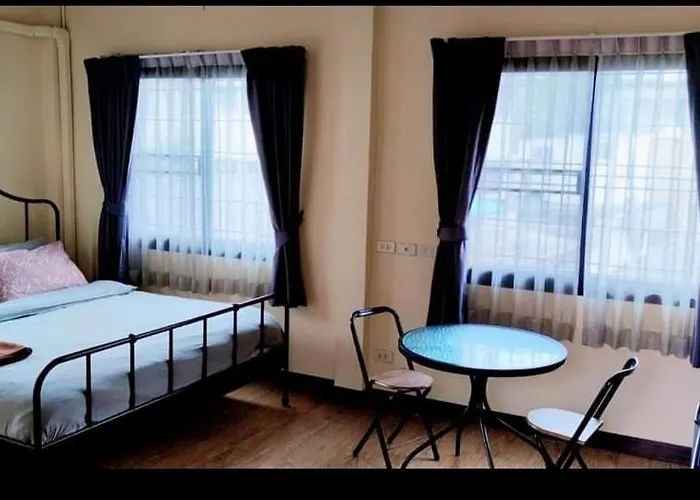 The Cube Sathorn Boutique เดอะ คิวบ์ สาทร บูติค โฮเทล Near Bts Surasak B&B