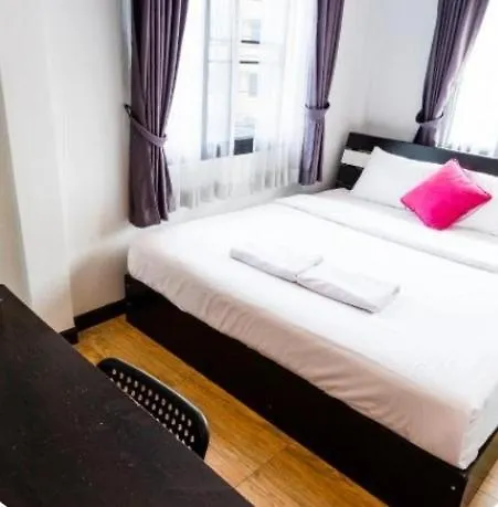 B&B The Cube Sathorn Boutique เดอะ คิวบ์ สาทร บูติค โฮเทล Near Bts Surasak 방콕