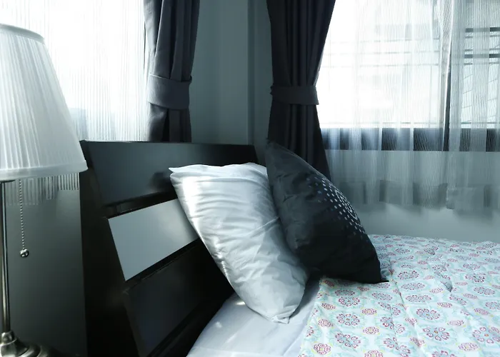 B&B The Cube Sathorn Boutique เดอะ คิวบ์ สาทร บูติค โฮเทล Near Bts Surasak