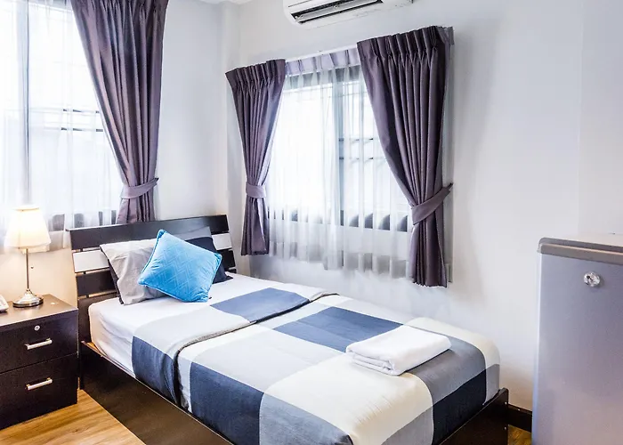 The Cube Sathorn Boutique เดอะ คิวบ์ สาทร บูติค โฮเทล Near Bts Surasak B&B 3*