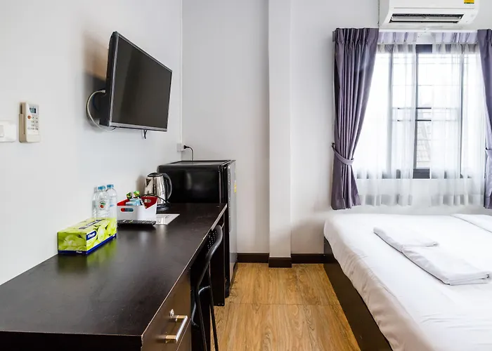 B&B The Cube Sathorn Boutique เดอะ คิวบ์ สาทร บูติค โฮเทล Near Bts Surasak