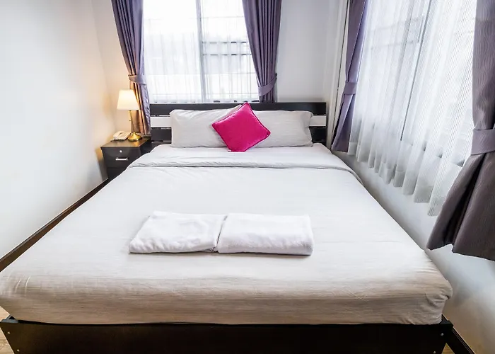 The Cube Sathorn Boutique เดอะ คิวบ์ สาทร บูติค โฮเทล Near Bts Surasak B&B 방콕